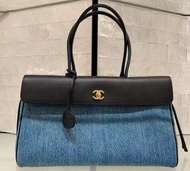 Chanel 26a medium shopping bag demin blue black 法棍袋中號 牛仔布拼黑色皮 購物袋 單肩包 手袋 east west tote bag  小號 26b 