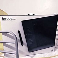 專業級九成新Wacom Intuos5 Touch (L SIZE) 8*13 (PTH-850) 繪圖板