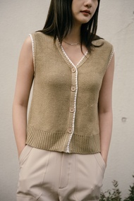 POCKETWOOD - Pie knitted vest เสื้อกั๊กไหมพรม 3 สี แต่งขอบเสื้อด้วยการถักโครเชต์(ถักมือ) ลายเสื้อหยั