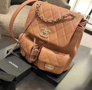 全新23p Chanel backpack calfskin 大size 荔枝牛皮奶茶背包