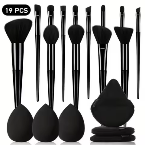 19pcs makeup tool set, including 13pcs soft makeup brushes, 3 triangular powder puffs, and 3 droplet