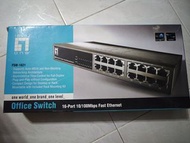 Level one 16 port switch 10/100 (全新）