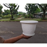 White flower pot 25cm floral pot (CJP) + white coaster