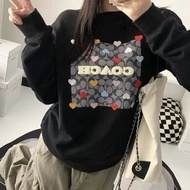COACH蔻馳 SS24經典老花方塊愛心刺繡休閒圓領寬鬆套頭長袖衛衣