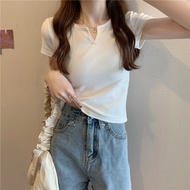 เสื้อครอปแขนสั้น ทรงคอเหลี่ยม สาวอวบใส่ได้  เสื้อยืดคอเหลี่ยมแขนสั้นรัดรูปนมโต