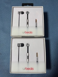 （庫存貨未開封） 100%原裝貨全新 urBeats 3.5mm耳機有咪音質好，有3.5mm插口手機都可 以用（客戶選擇寄順豐智能櫃取，可以優惠10＄）