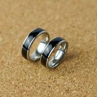 Cincin Titanium Hitam silver Kualitas Super Cincin Pria Cincin Wanita