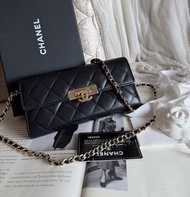 多年正版正貨商標 門市現貨 可免息分期  chanel cc black matelasse flap wallet black GHW 黑色  長銀包 wallet on chain woc 中古 