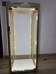 NEW 🆕 三層玻璃展示櫃 連LED燈帶