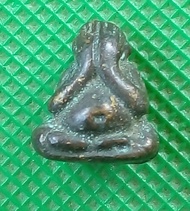 พระปิดตาปุ้มปุ้ยชินบัญชร หลวงปู่ทิม วัดละหารไร่ ปี 2517