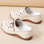 Wedge Heel Tròn Đầu Giày Thở Lỗ Phụ Nữ Mặc Chống Thấm Nước Và Chống Trượt Sandals