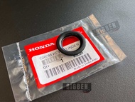 ยางรองเบ้ากุญแจฝาท้ายแท้ HONDA CIVIC EG 3DOOR 4DOOR(1992-1995)