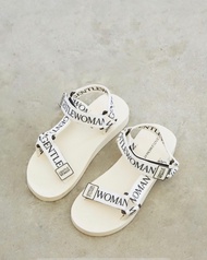 NEW 📦รองเท้ารัดส้น GENTLEWOMANPLATFORM SANDALS(defected)