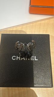 Chanel 雙C黑色耳環
