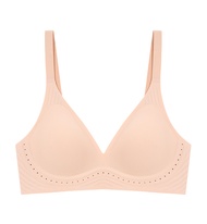 Triumph เสื้อชั้นในรูปแบบ smart size รุ่น Zone Easy 2.0 P รหัส 10225976 สีเนื้อ 7747