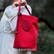 KNACKBAG - KnockKnock Suede bag - กระเป๋าทรงถัง + ชาร์มซองเสียบแว่นตาตกแต่งกระเป๋า(สีเดียวกับกระเป๋า