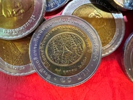 เหรียญ 10 บาท สองสี 200 ปี วันพระราชสมภพ รัชกาลที่ 4 ปี 2547 สภาพไม่ผ่านใช้(ราคาต่อ 1 เหรียญ พร้อมใส่ตลับใหม่)