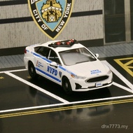 Hot-selling 1: 64 Alloy Car Model 596 Suitable for Ford Mondeo Police Car NYPD Green Light Same Styl