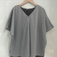 (2 Hand Japanese) Branded shirt with batwing sleeves front and back flaps