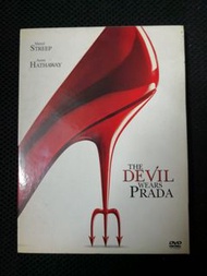 DVD 8015 穿Prada的惡魔 (特別版) 梅麗史翠普 安妮夏菲維