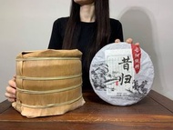 高檔雲南普洱茶【昔歸】P35 【2010年】【生茶】古樹純料乾倉存放香高氣揚 茶氣醇厚 滋味厚重 回甘生津 物件尺寸:【單片淨重:357g】