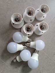 新樓燈泡（曼佳美LED 9.5W 2700K黃光）燈座（各樣單隻賣$10）