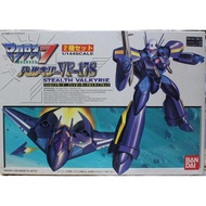 Model King > BANDAI MACROSS MACROSS VF-17S STEALTH VALKYRIE 1/144 015822