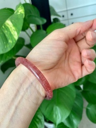 瑕疵草莓晶手鐲瑕疵品介意勿下單55.5口徑