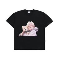 ADLV 24SS BABY FACE BEAR DOLL HUG SS TSHIRT, ADLV-24SS-SSBKBF-BDH (KPA47)