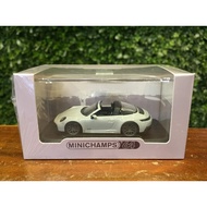 1/64 Minichamps Porsche 911 (992) Targa 4 GTS 643064145 [MGM]