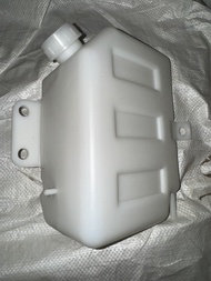 1 Bình Nước Phụ Xe Tải Hyundai Mighty 2Hyundai Pamax Hyundai 35 Tấn HD65 HD72 theo xe