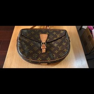 【絕版古董包】LV Monogram Jeune Fille MM 原花斜背馬鞍包 / 郵差包（經典實用中號）
