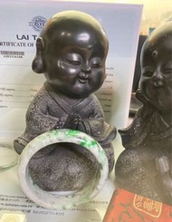 天然翡翠A貨 福祿壽三彩平安鐲 緬甸玉 手鐲 台證 老坑種辣綠飄花 如中國山水潑墨畫的藝術感 內徑 內徑57mm (附賴泰安鑑定書)