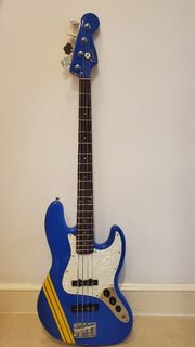 Squier Tomomi Jazz Bass Sky Blue