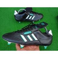 kasut bolasepak adidas saiz 10uk
