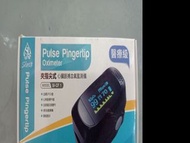夹指尖式心臓脈搏血氧監測儀