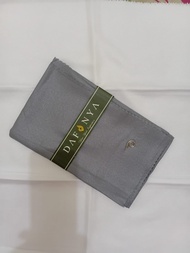 Hijab Segi Empat Polos Glamour Dafanya ( warna baru)