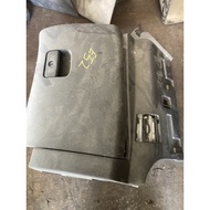 Nissan Elgrand E52 Glover Box