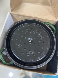 Staub 26cm 圓形鑄鐵鍋