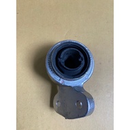 [J2 Auto Parts] BMW E 46 Tripod Iron Cover With Fixed Seat Left