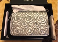 95新Chanel  WOC, 銀色山茶花閃石bling bling牛皮鏈包,full set,有心買可小議,請PM