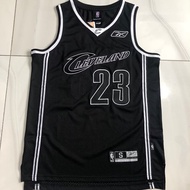 Mens Exquisite Embroidery Jersey Cleveland Cavaliers LeBron James Hardwood Classics Jersey - Black