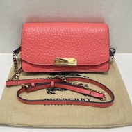 Burberry博柏利粉色woc斜挎包