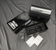 KEF MUO 特別簽名版銀色藍牙喇叭