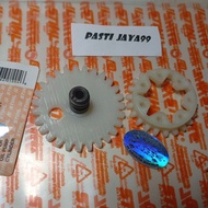 Stihl ms 381 chainsaw oil pump gear/038