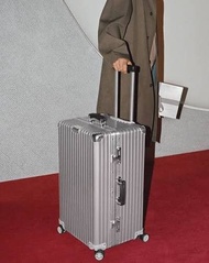 rimowa original aluminium classic trunk plus