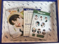 Stray Kids 小卡 賤賣 2022 Garden in Room 桌曆連貼紙磁貼 周邊