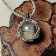 千層幽靈小水晶球-蠟線編織/圖騰包框設計/項鍊可調整長度