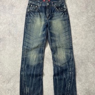 TR2 faded jeans