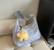 กระเป๋า ประเป๋าผู้ใหญ่  กระเป๋าสะพายผ้าลายสก๊อต(แถมตุ๊กตา) สายกระเป๋าสามารถปรับสายได้ สั้น-ยาว#95